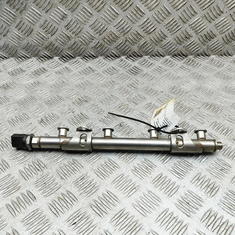 Fuel main line pipe – Audi A3 S3 A3 Sportback 8P (2005-2013)