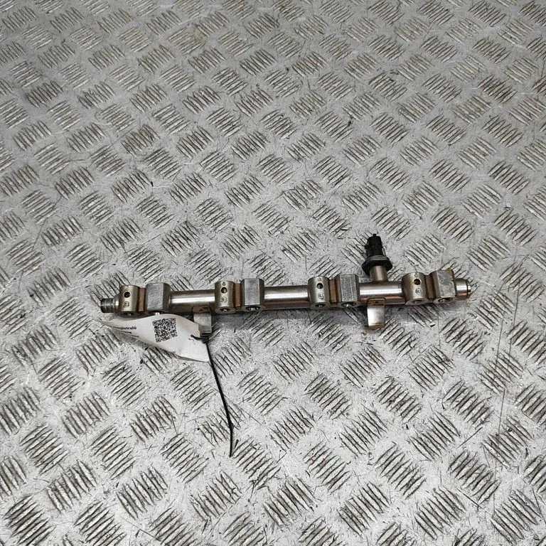 Degvielas maģistrālā caurule 353602B380