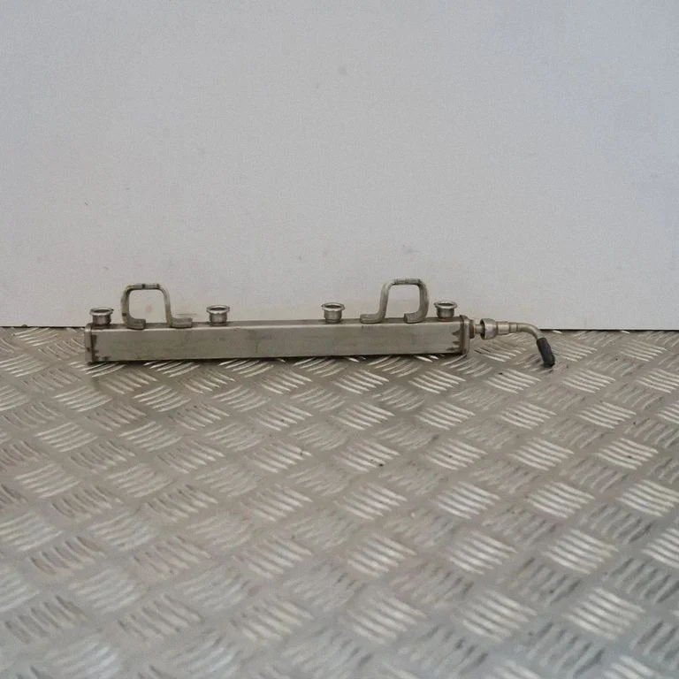 Fuel main line pipe