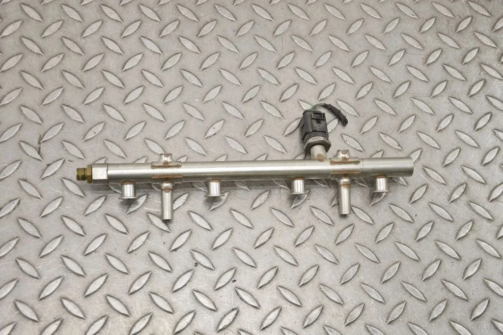 Fuel main line pipe – Audi RS Q3 (2013-2018)