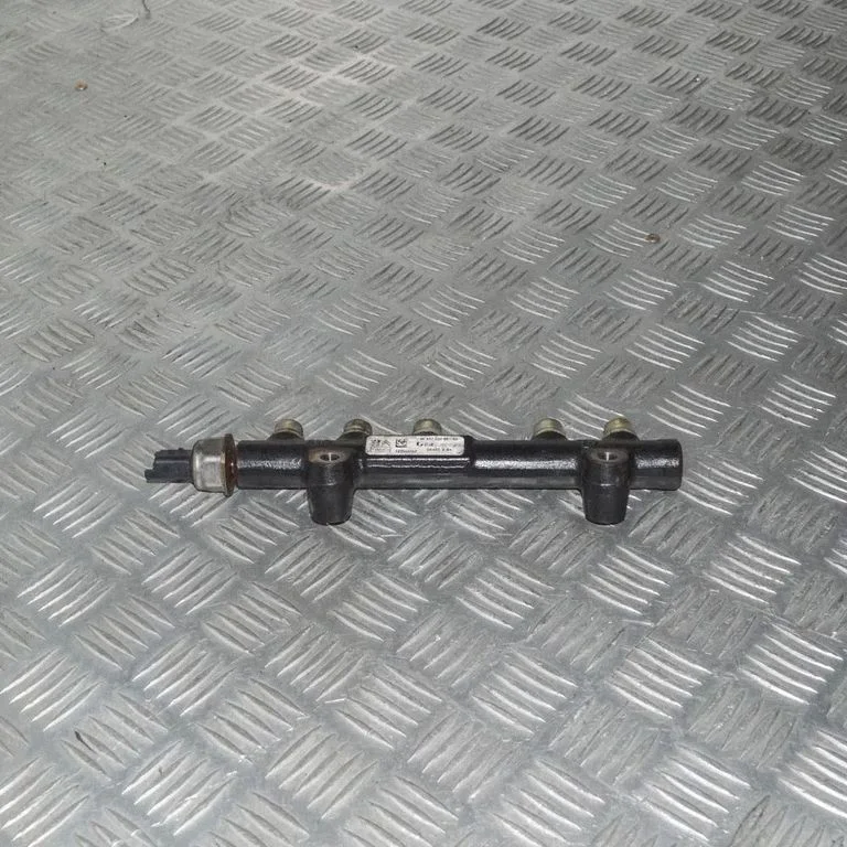 Fuel main line pipe – Citroen C4 Grand Picasso (2007-2013)