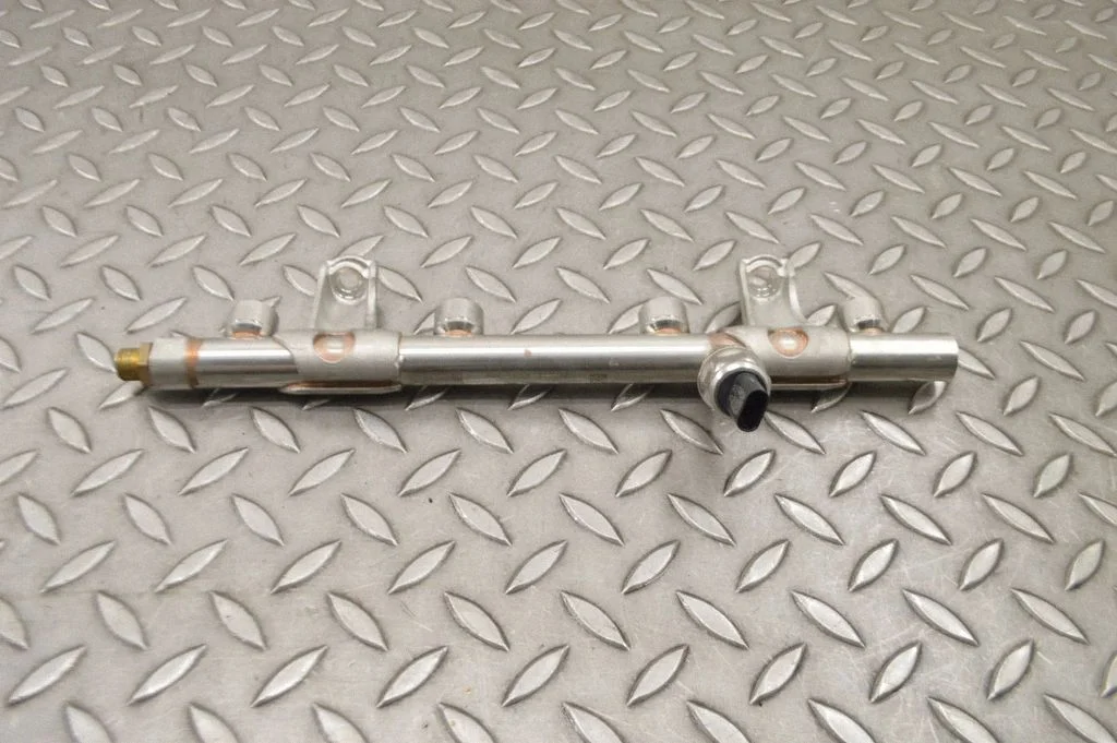 Fuel main line pipe – Audi A4 S4 B9 (2015-2019)