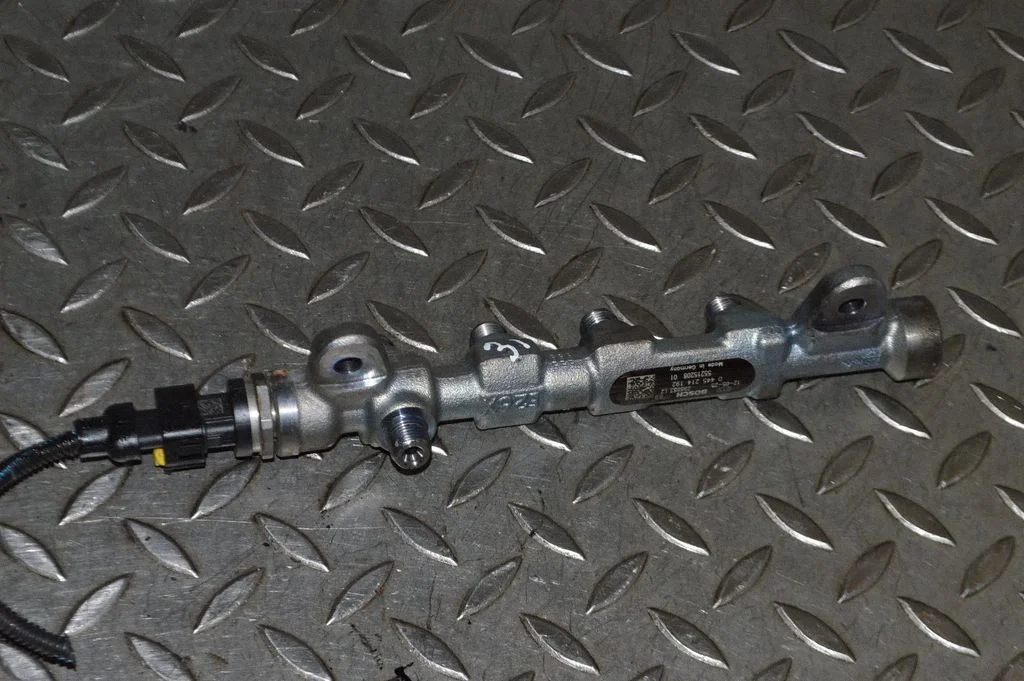 Fuel main line pipe