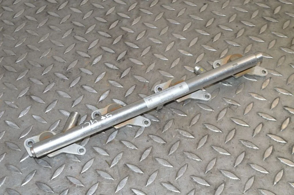 Kütuse magistraaltoru – Mercedes-Benz S-klass W221 (2005-2013)