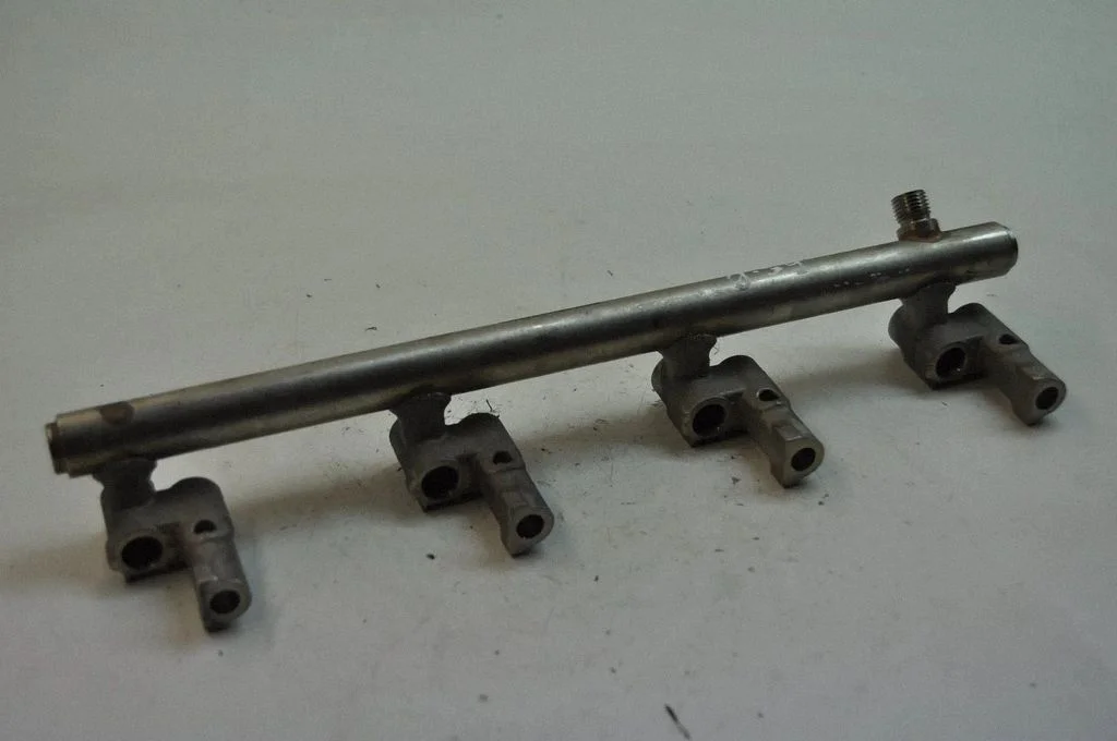 Fuel main line pipe 8W939G774AE