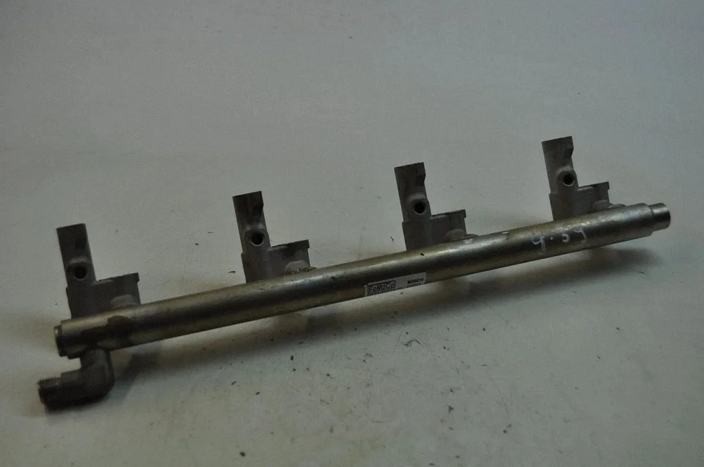 Fuel main line pipe 8W939G774AE