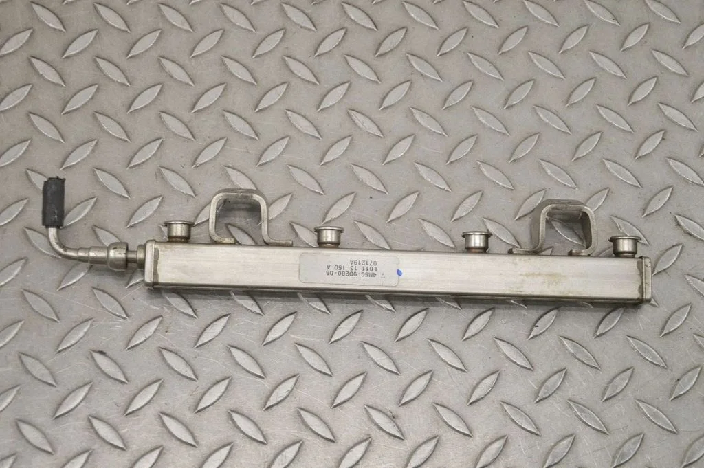 Kütuse magistraaltoru L81113150A – GMC Sierra IV (2019-)