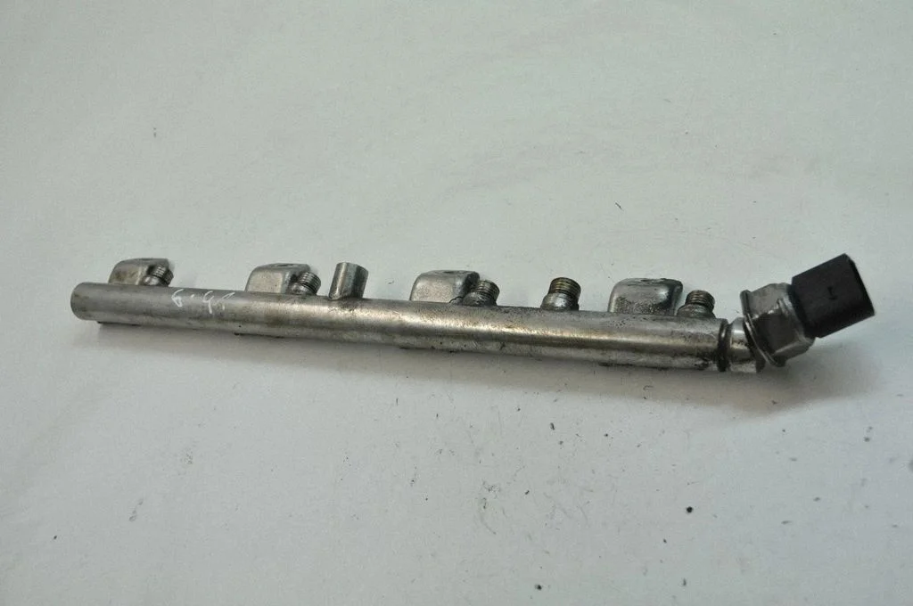 Fuel main line pipe – BMW 5 Series F10 F11 (2009-2016)