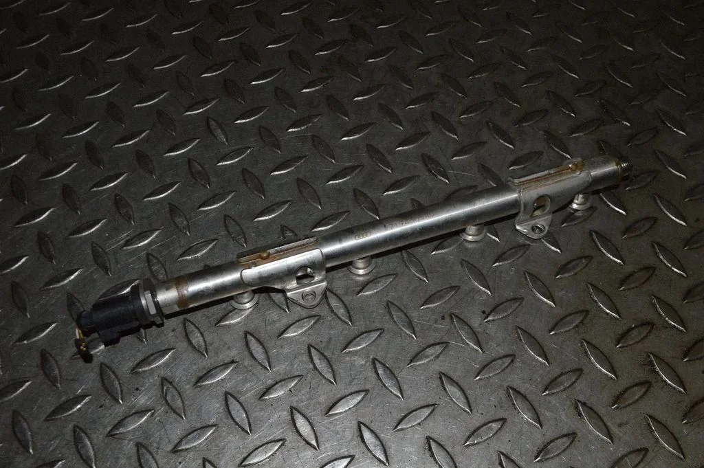 Fuel main line pipe – Volkswagen e-Golf (2014-)