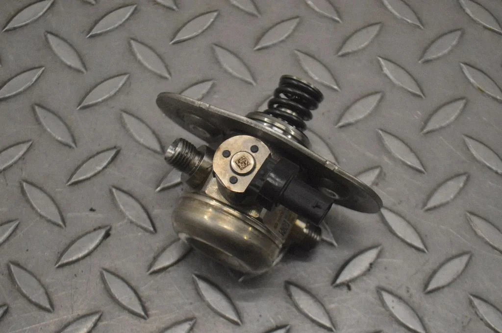 Kütuse kõrgsurvepump – BMW 2-seeria F22 F23 (2013-2017)