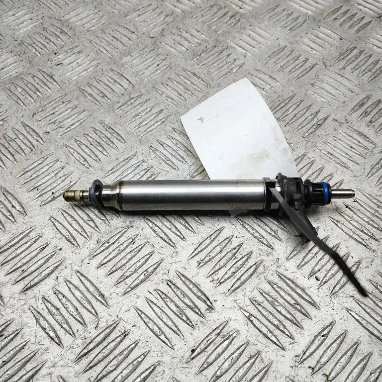 Fuel injector 0261500065