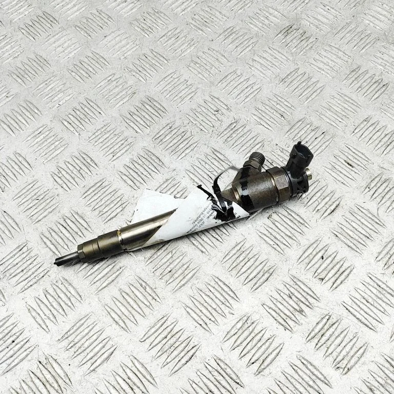 Fuel injector 0445110523