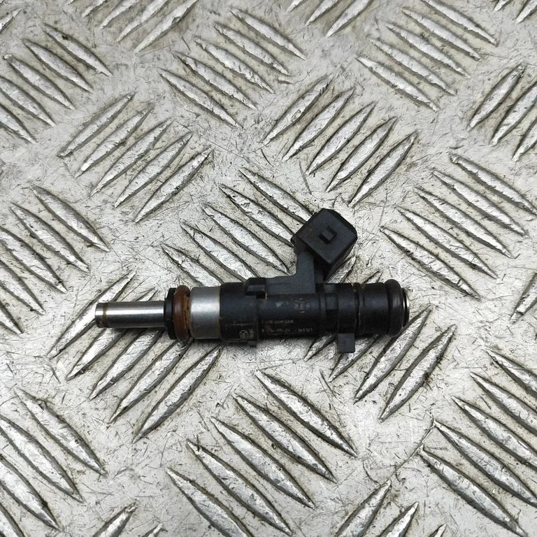Fuel injector F01R00MG88
