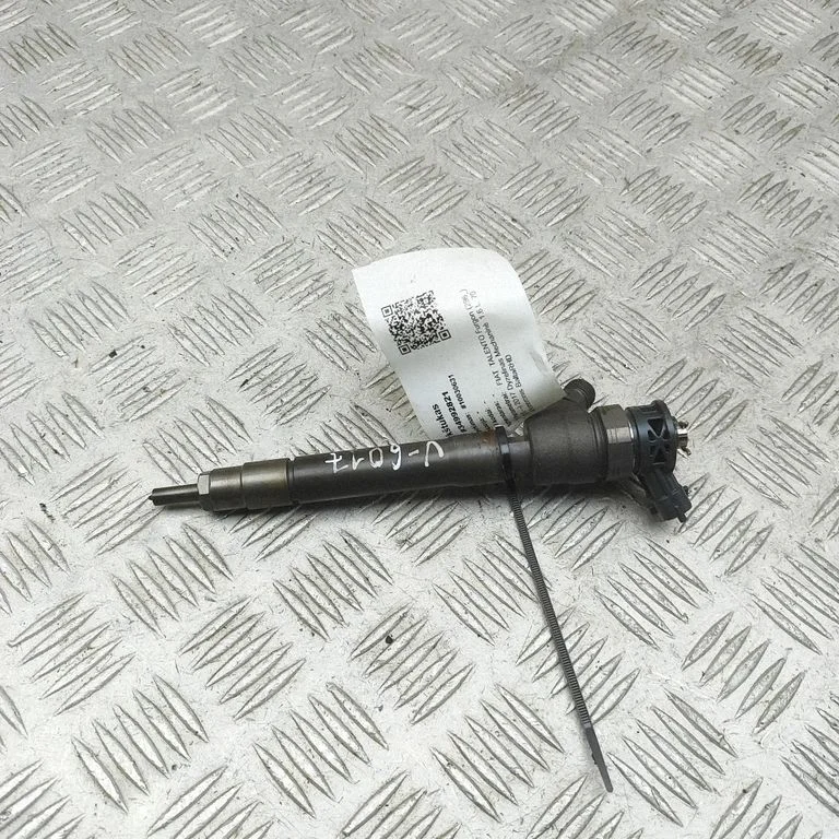 Fuel injector 0445110546