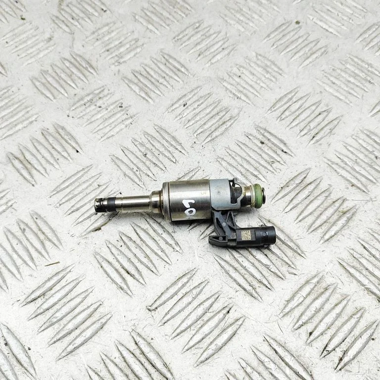 Fuel injector – Volkswagen Passat CC (2008-2016)