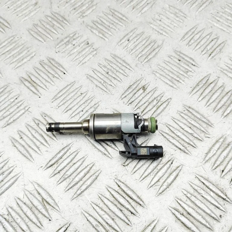 Fuel injector – Volkswagen Passat CC (2008-2016)