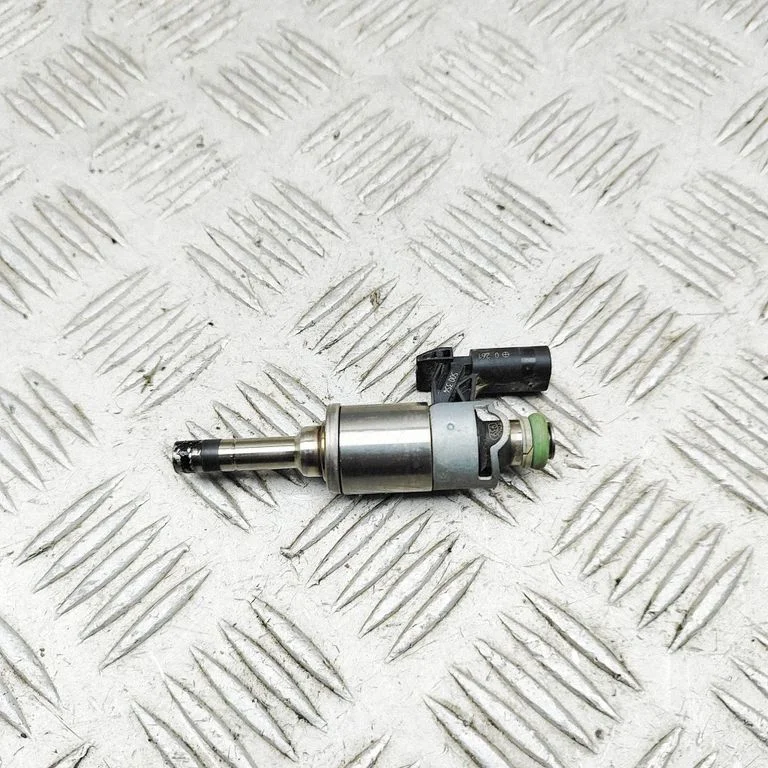 Fuel injector – Volkswagen Passat CC (2008-2016)