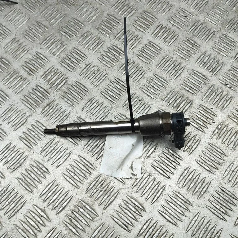 Fuel injector 55260836
