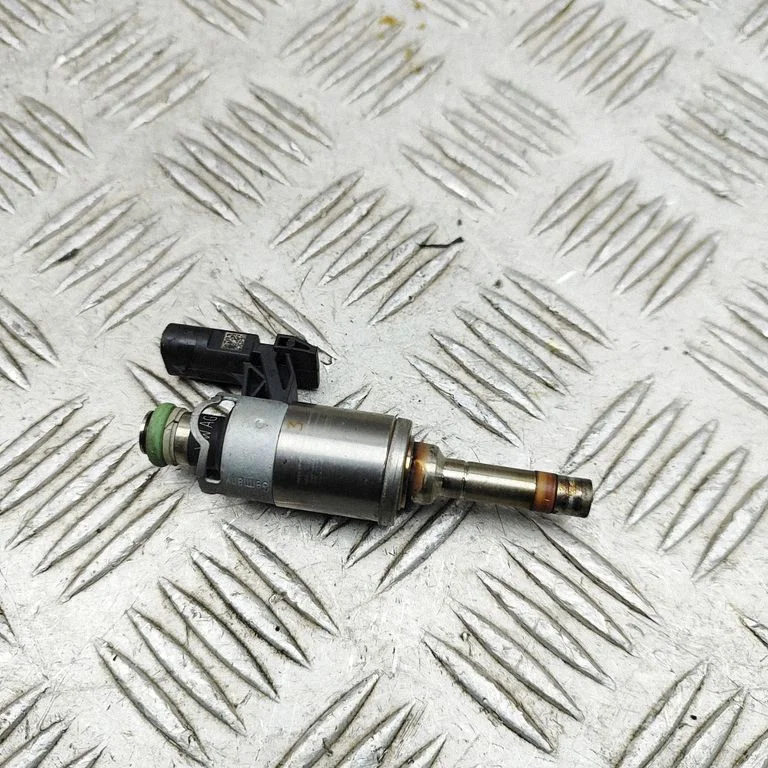 Sprausla (-as) (inžektors (-i)) – Audi A3 S3 A3 Sportback 8P (2005-2013)