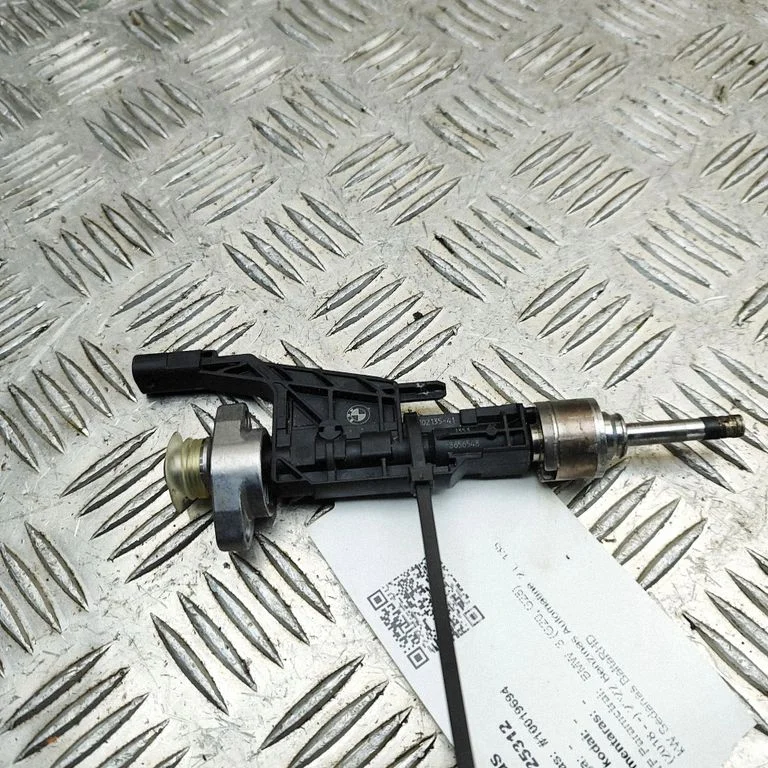 Fuel injector 0261500437
