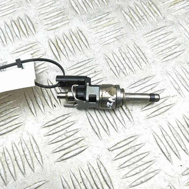 Fuel injector 32140007