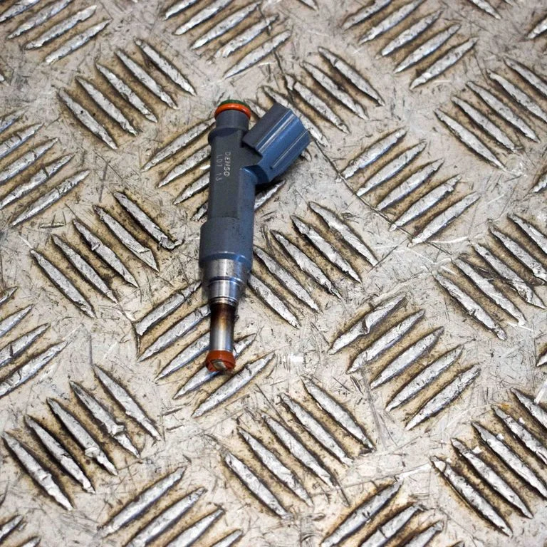 Sprausla (-as) (inžektors (-i)) 232500T110