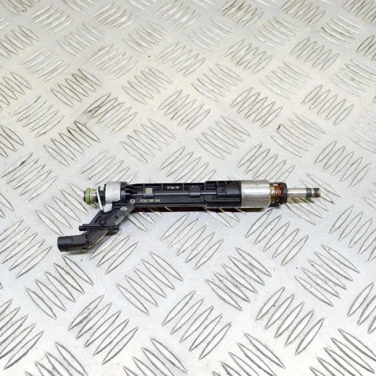 Sprausla (-as) (inžektors (-i)) 06M906036K