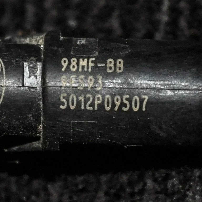 Fuel injector 98MF9F593