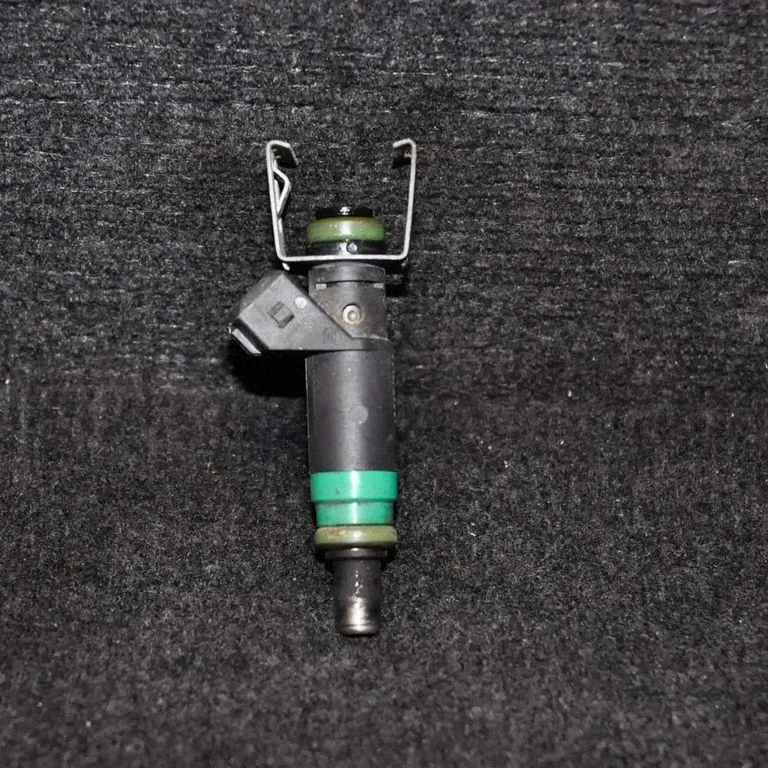 Fuel injector