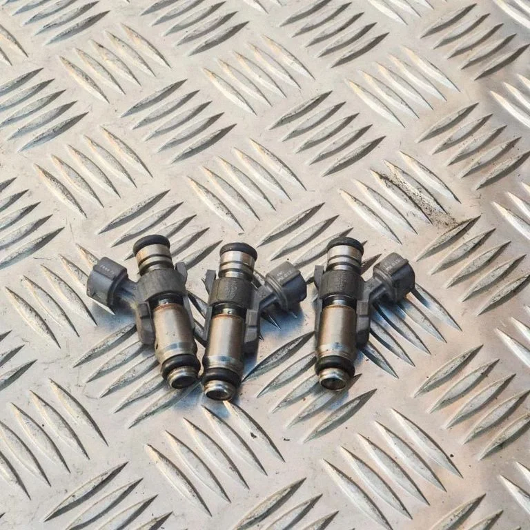 Fuel injectors set