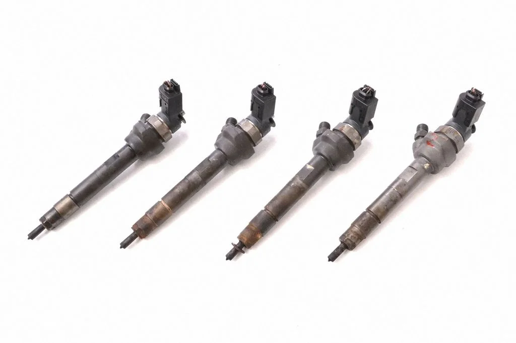 Fuel injectors set 8506902