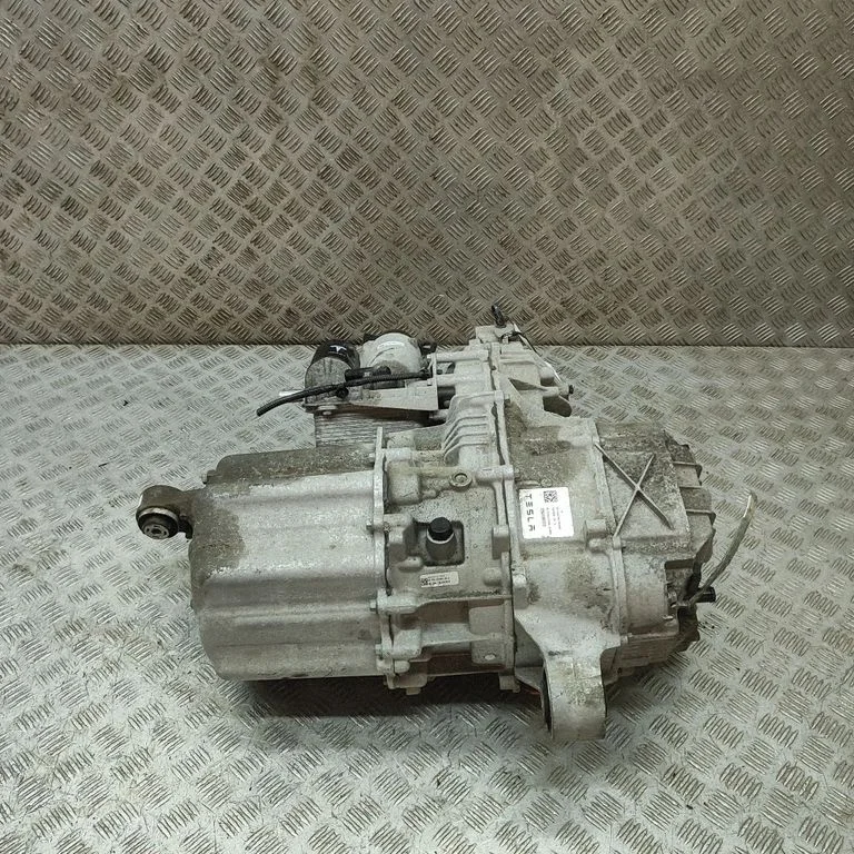 Mootor 103700020A