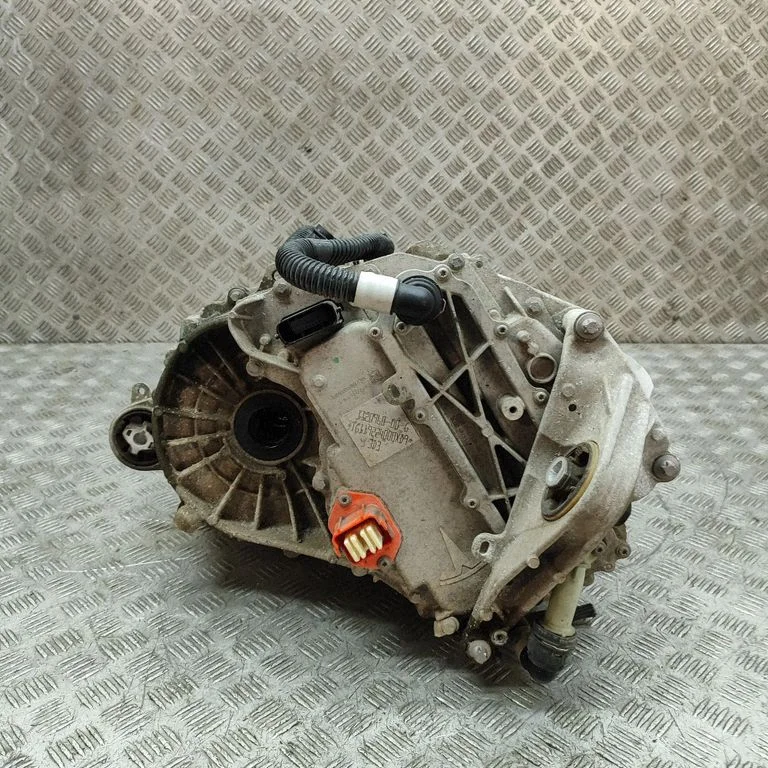 Silnik 112096000G