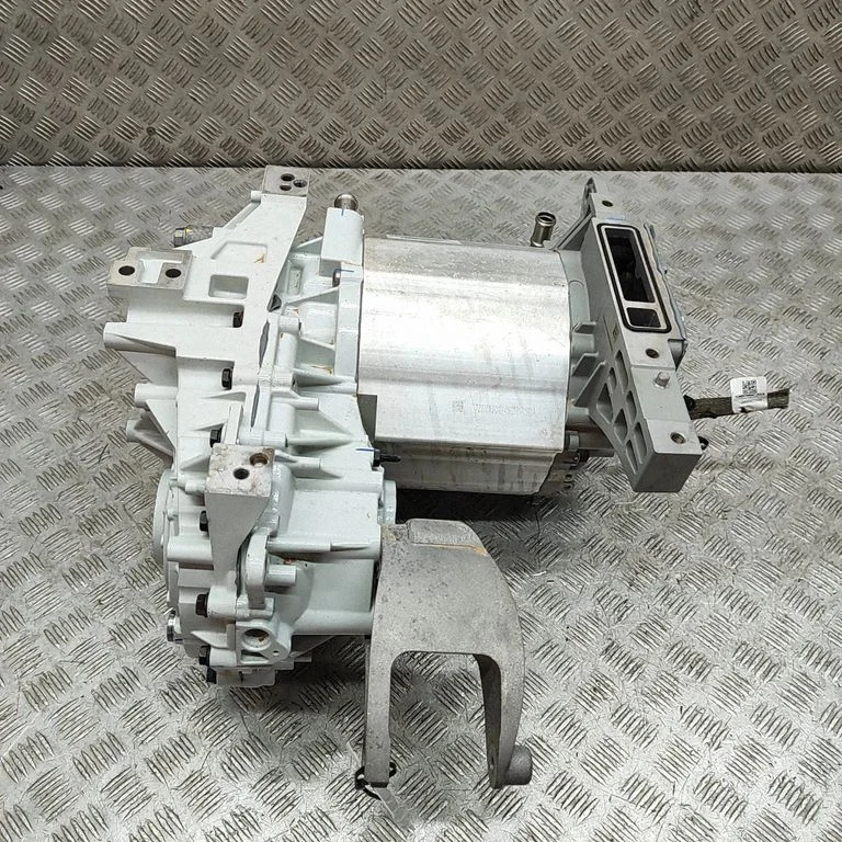 Silnik TZ200XSQ