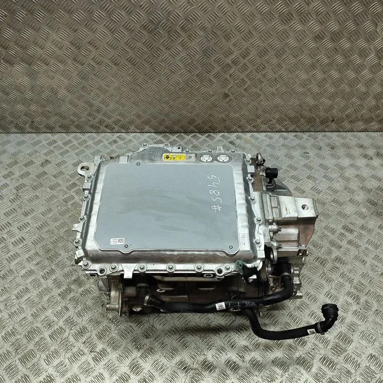 Mootor 8477917