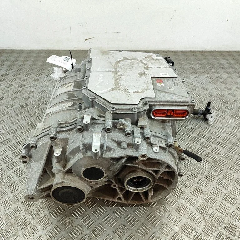 Dzinējs 0ET903052AD