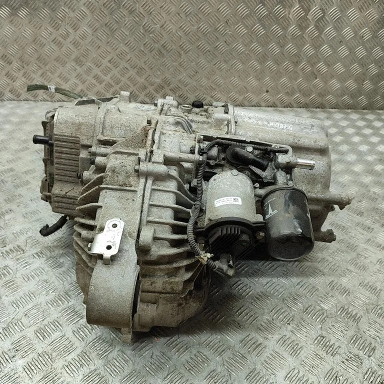 Mootor 150843100A