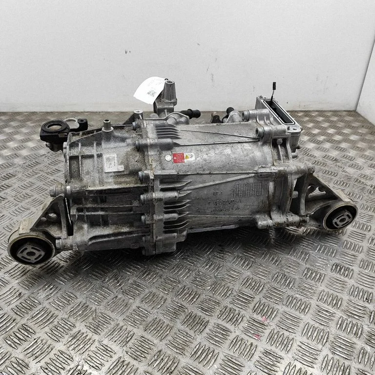 Dzinējs 0EG901103A