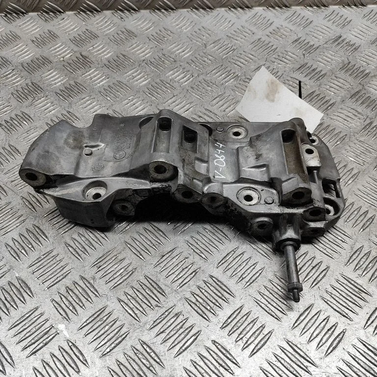 Wspornik alternatora – BMW Seria 6 F12 F13 (2010-2018)