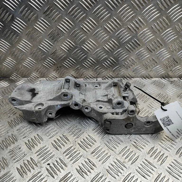 Generator/alternator bracket – BMW X1 E84 (2009-2015)