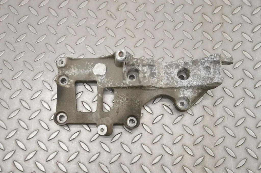 Generator/alternator bracket 06F903143E