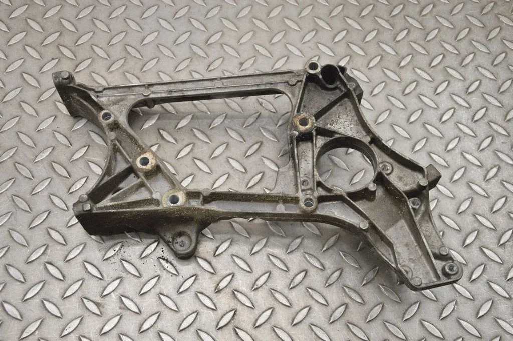 Generator/alternator bracket – Mercedes-Benz E-Class W212 (2009-2016)