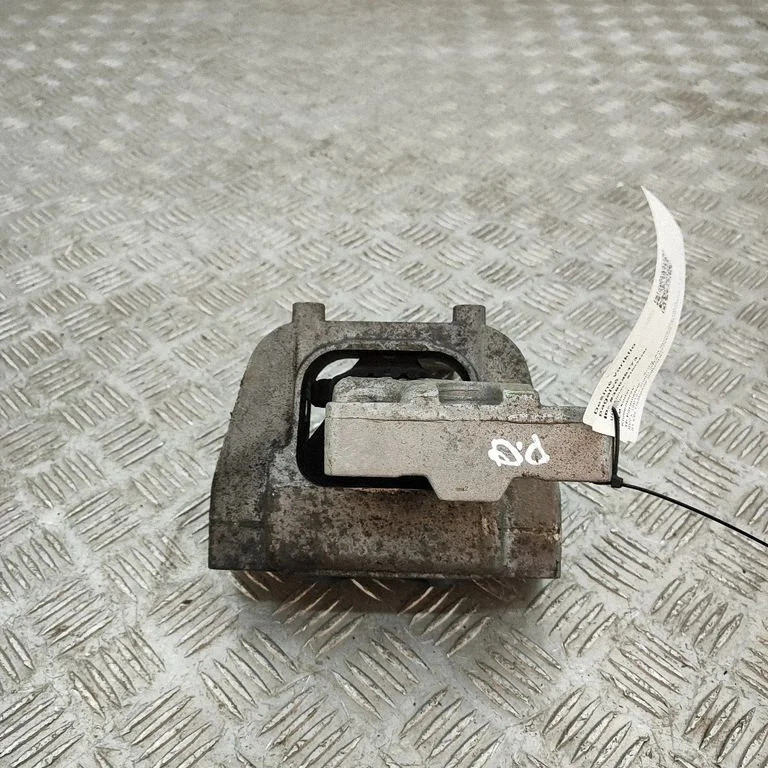 Dzinēja spilvens 5Q0199262BH