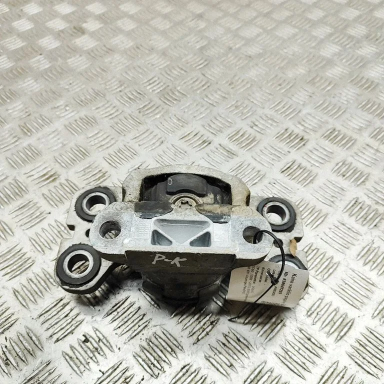 Engine mount bracket – Volvo XC60 (2014-2016)
