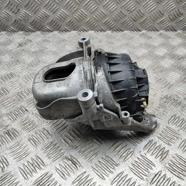 Dzinēja spilvens – Audi Q7 4M (2015-)