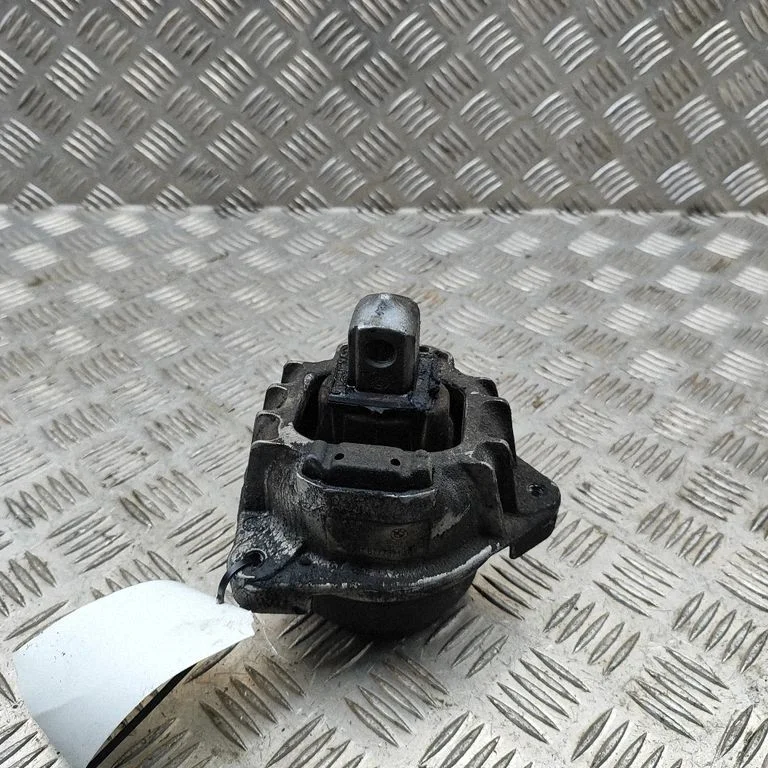Engine mount bracket – BMW 5 Series F10 F11 (2009-2016)