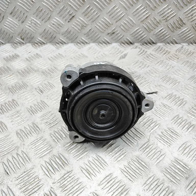 Dzinēja spilvens 6860495