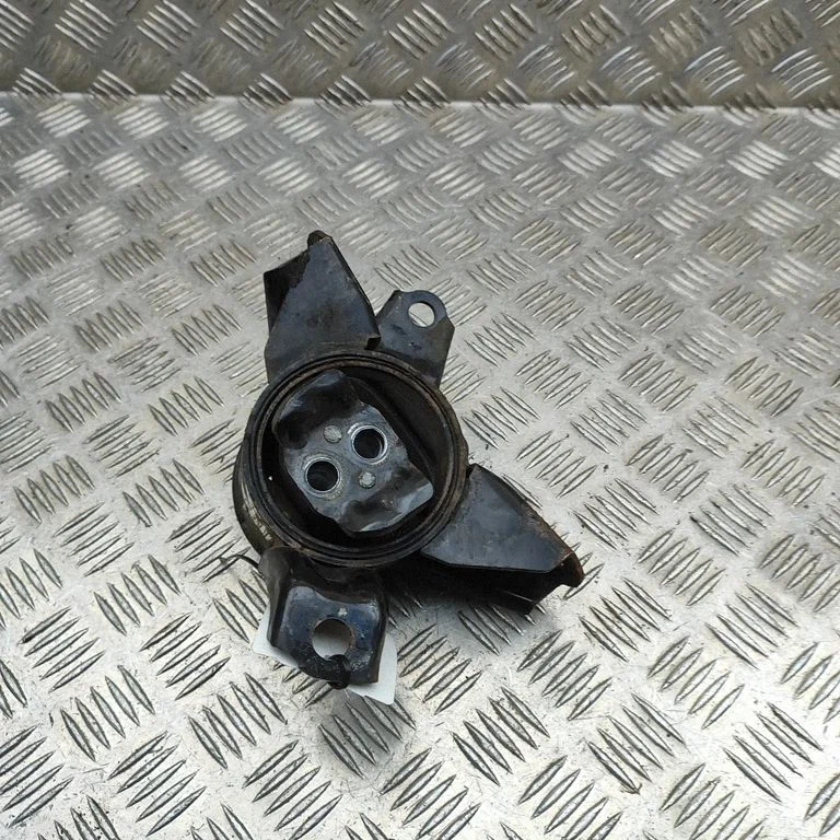 Dzinēja spilvens 218342W000
