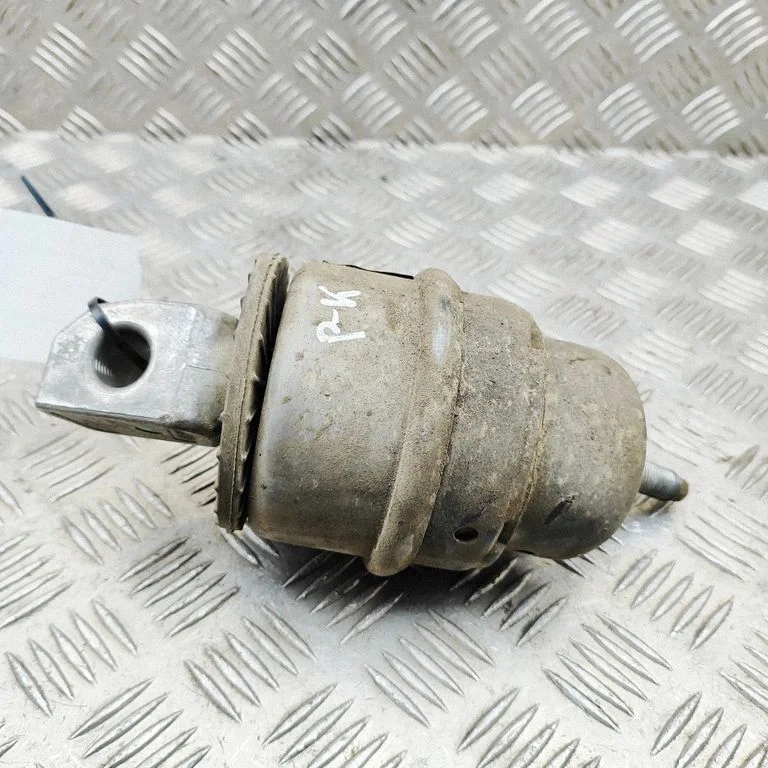 Dzinēja spilvens EB3G6B032FA