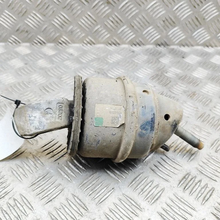 Dzinēja spilvens EB3G6038FA